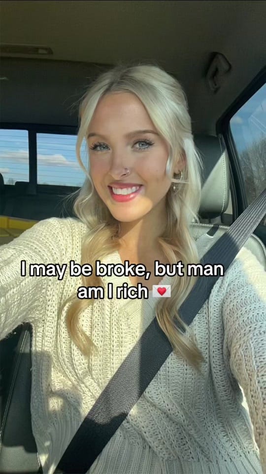 Post 7 by Paris Elizabeth on TikTok (video)