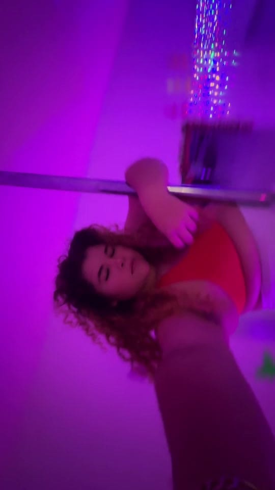 Post 1 by Johana Cruz 🤸🏼‍♀️🌙🌸 on TikTok (video)