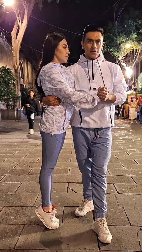 Post 5 by Urban Folk Dance México on TikTok (video)
