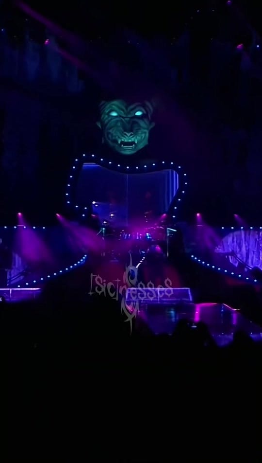 Post 4 by SicnessesMx on TikTok (video)