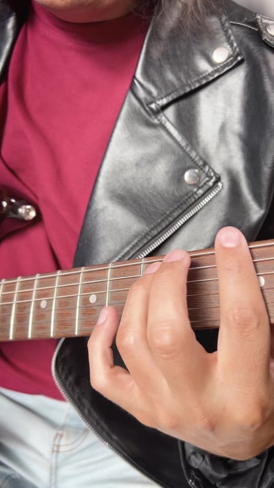 Post 1 by Alberto Alva on TikTok (video)