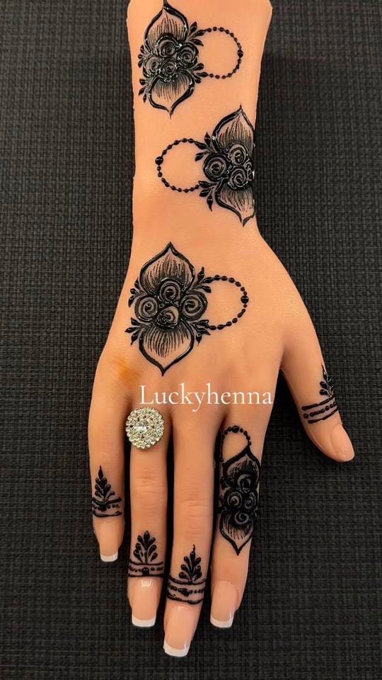 Post 4 by luckyhenna on TikTok (video)