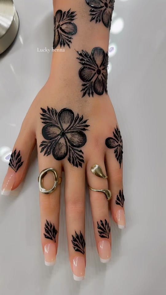 Post 9 by luckyhenna on TikTok (video)