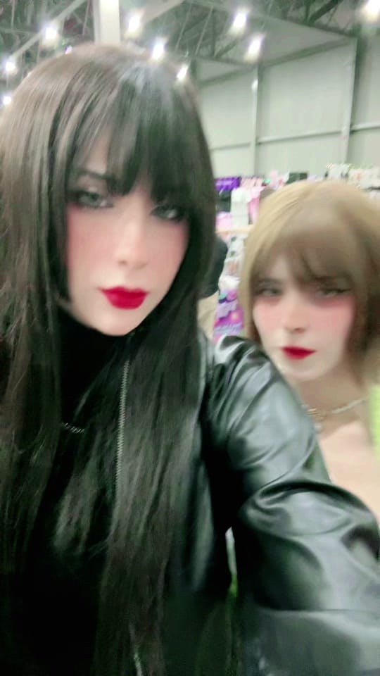 Post 3 by 𝗦𝗛𝗜𝗥𝗢 𝗕𝗟𝗢𝗦𝗦𝗢𝗠𝗦 on TikTok (video)
