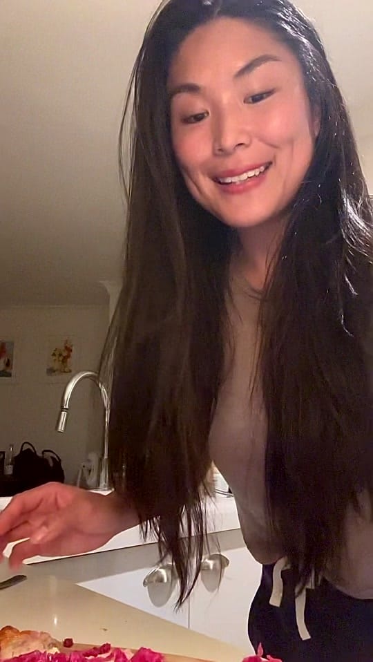 Post 1 by Linda Lin Love on TikTok (video)