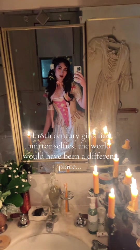 Post 4 by 𝔈𝔩𝔩𝔢 on TikTok (video)