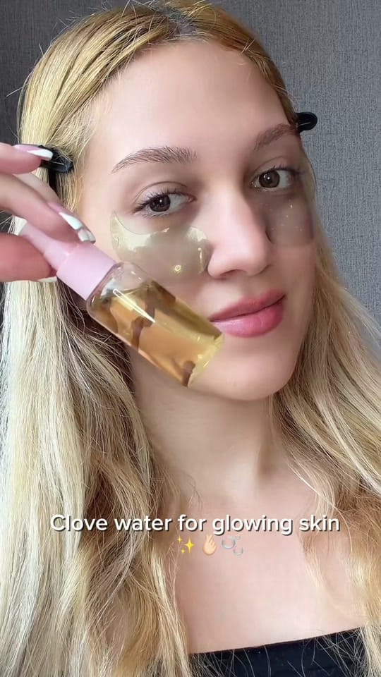 Post 10 by itsmelia.l on TikTok (video)