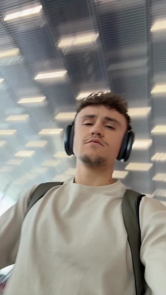 Post 9 by Florian Hangard on TikTok (video)