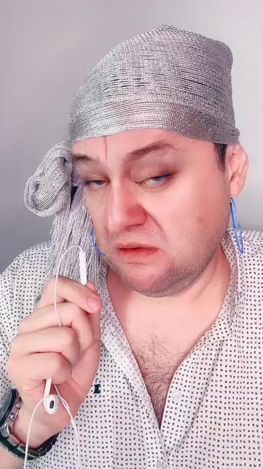 Post 10 by Ariel Manzano Fans on TikTok (video)