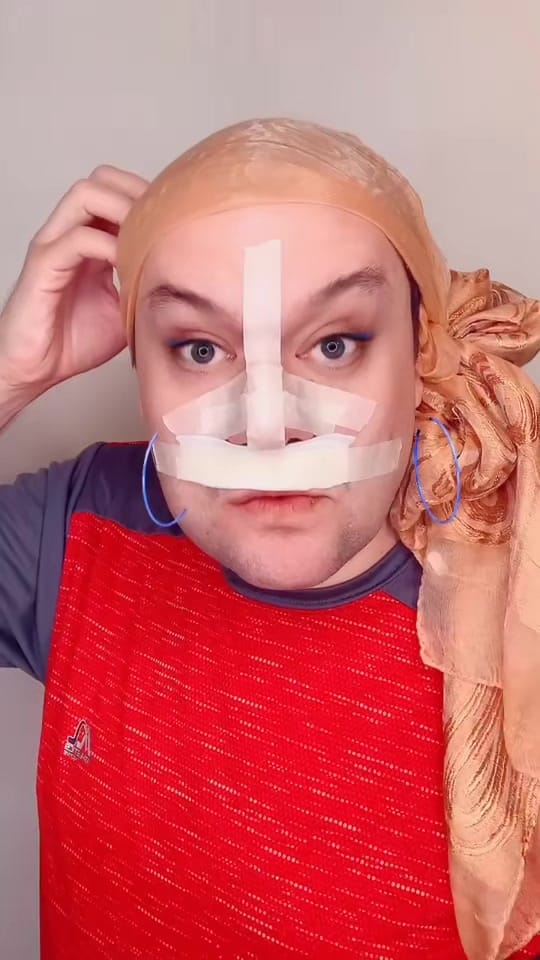 Post 5 by Ariel Manzano Fans on TikTok (video)