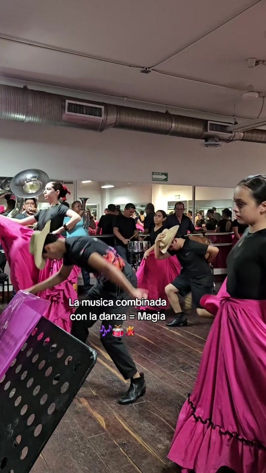 Post 3 by Amilcar Morales on TikTok (video)
