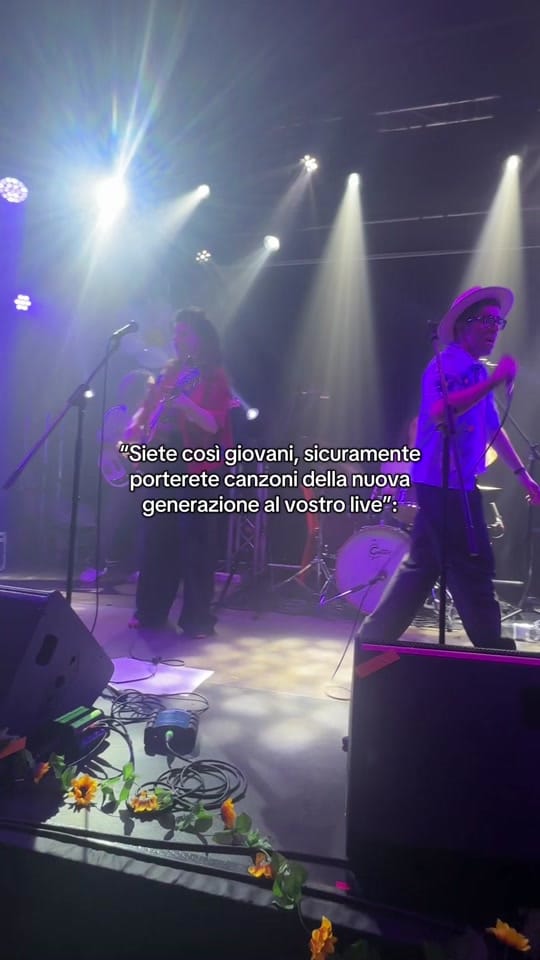 Post 1 by Emash & Francesca on TikTok (video)