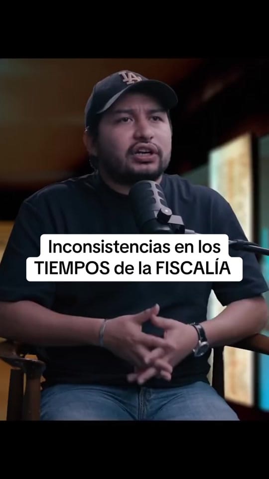 Post 6 by Chismes Podcast 🎙️ on TikTok (video)