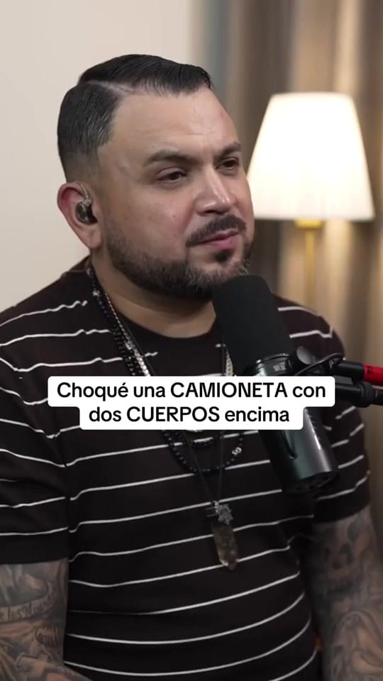 Post 2 by Chismes Podcast 🎙️ on TikTok (video)