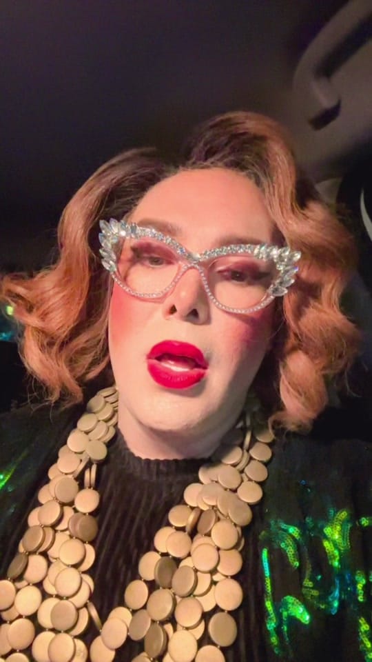 Post 3 by Doña Toña El Show on TikTok (video)