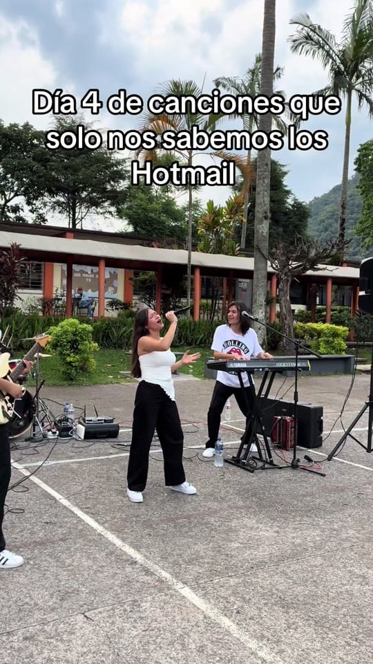 Post 1 by Deluxxe Band on TikTok (video)