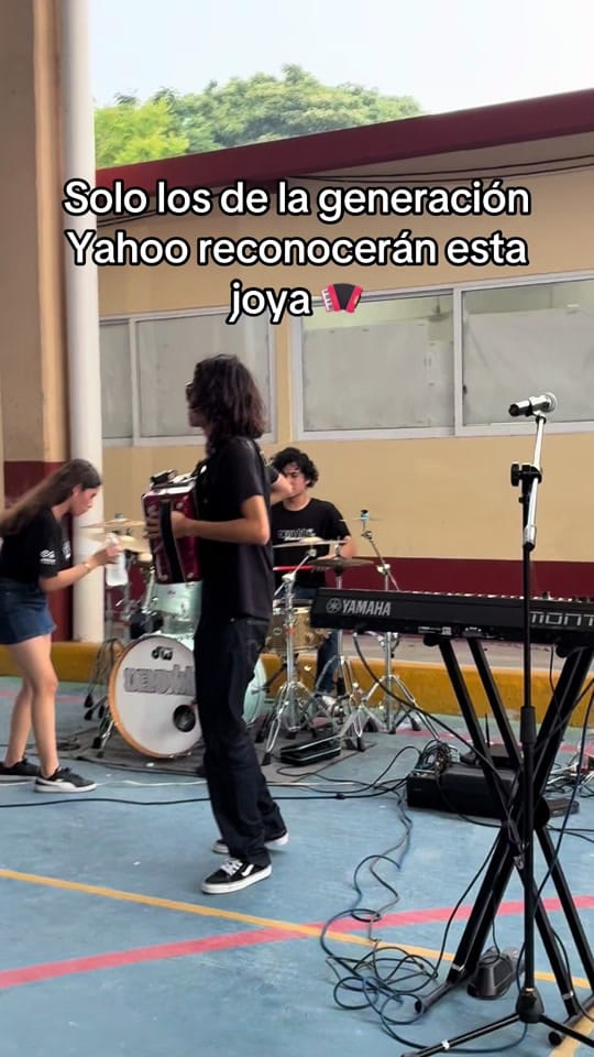 Post 9 by Deluxxe Band on TikTok (video)