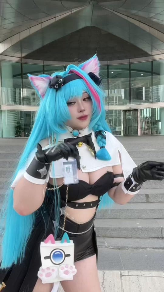 Post 2 by Yinniie0 on TikTok (video)