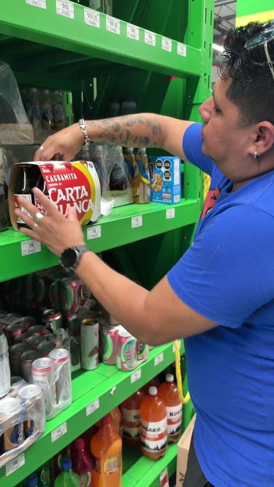 Post 2 by Rolando Martinez on TikTok (video)