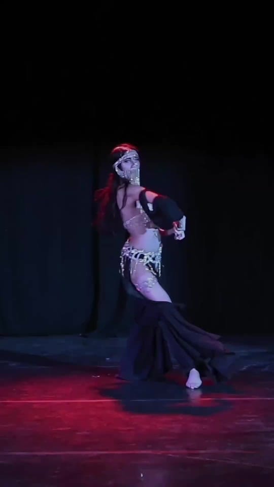 Post 4 by Amira Grain belly dancer on TikTok (video)