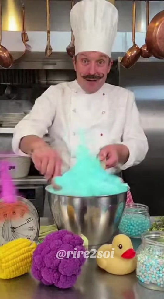 Post 2 by Ekinox on TikTok (video)