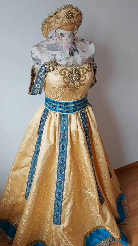 Post 10 by elyon_cosplay on TikTok (video)