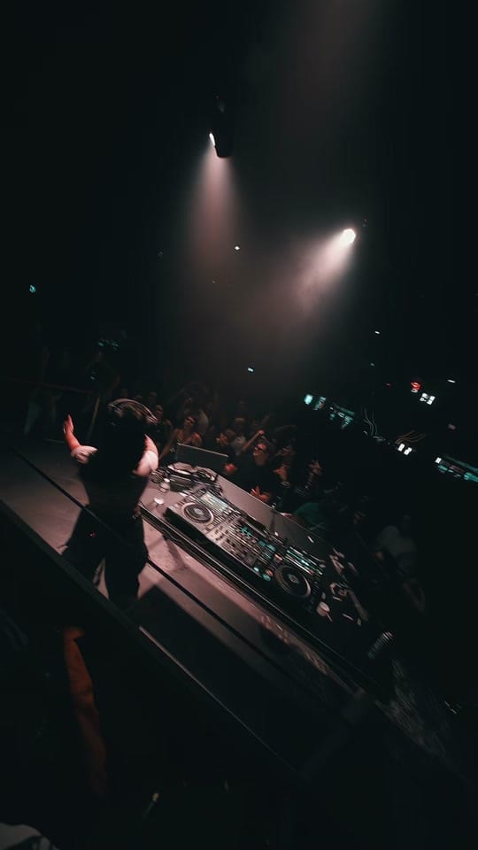 Post 4 by maddyjay.music on TikTok (video)