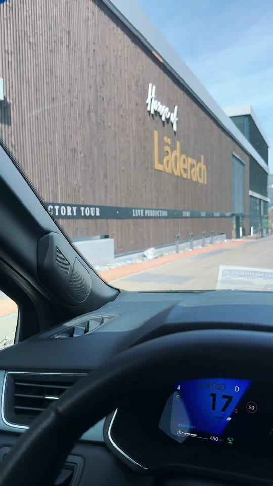 Post 2 by #Trending #parisTamil #tiktok on TikTok (video)