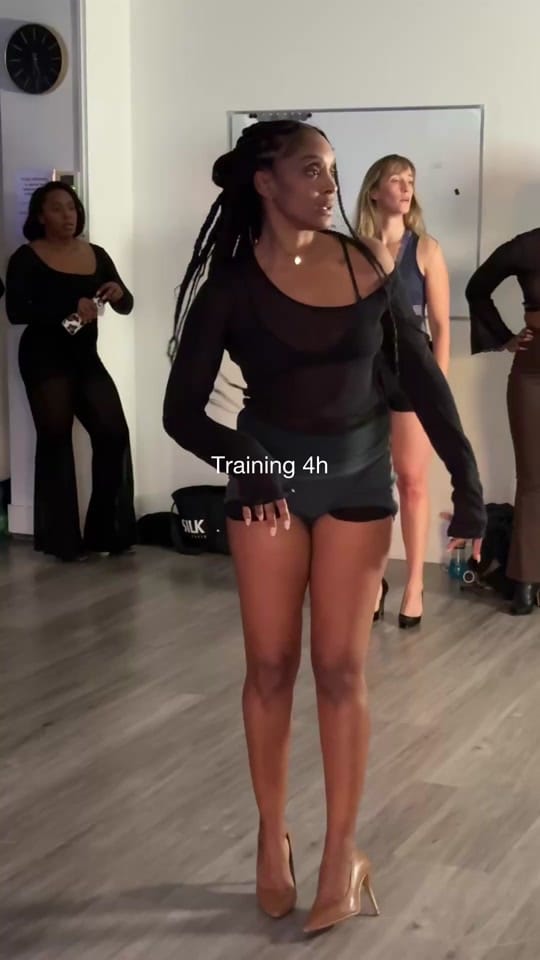 Post 9 by Nadine timas🌹 on TikTok (video)