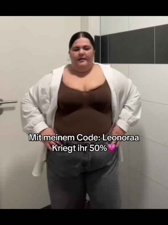 Post 10 by leonora_official on TikTok (video)