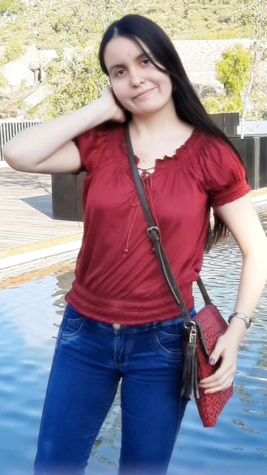 Post 8 by Rebeca Giordano on TikTok (video)