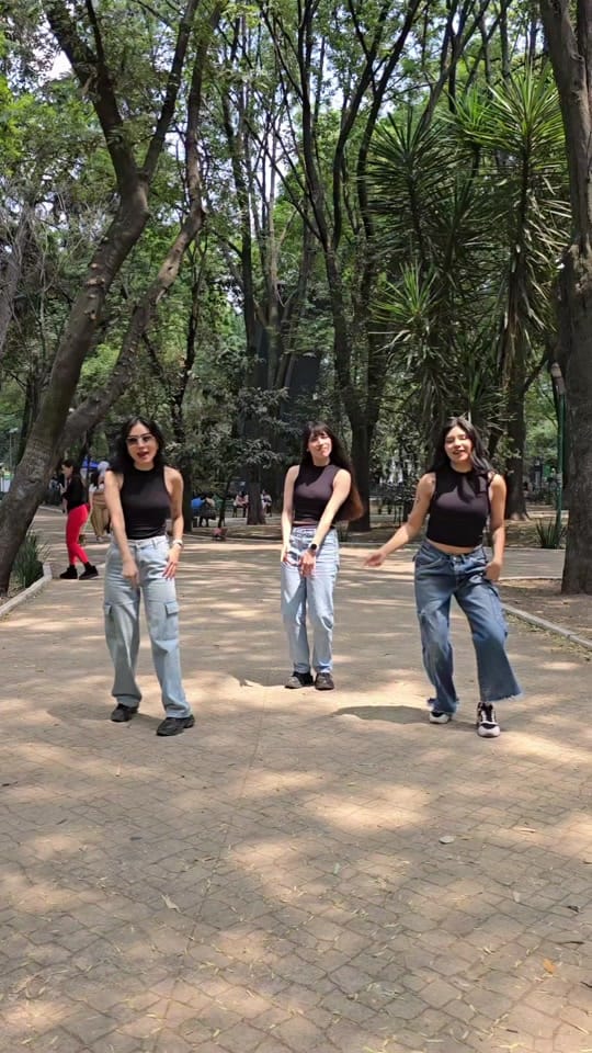 Post 3 by G2 Lollipop on TikTok (video)
