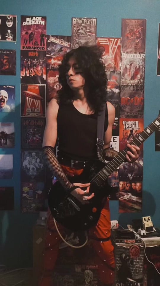 Post 2 by Rooyyyy on TikTok (video)