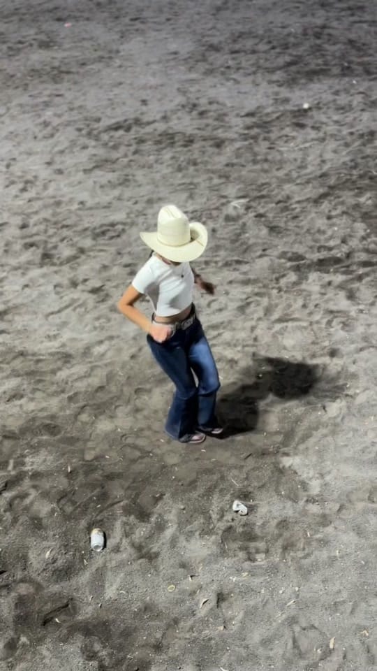 Post 10 by La Morita🐮🌼 on TikTok (video)