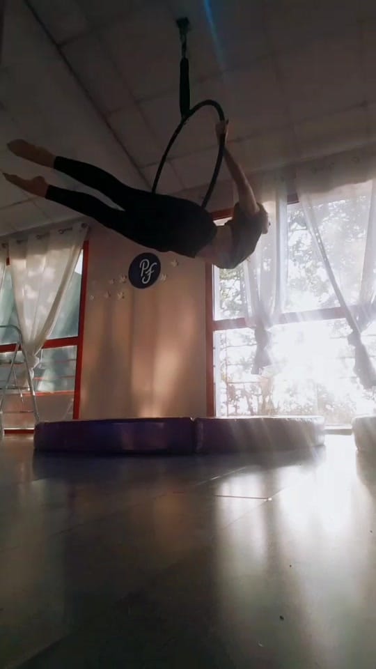 Post 6 by Laura on TikTok (video)