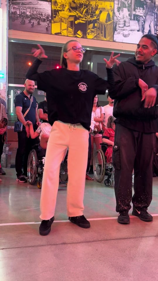 Post 6 by Fidia Diala 🏴‍☠️ on TikTok (video)