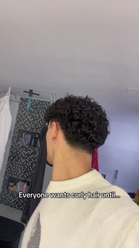 Post 10 by Saro on TikTok (video)