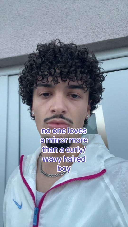 Post 5 by Saro on TikTok (video)