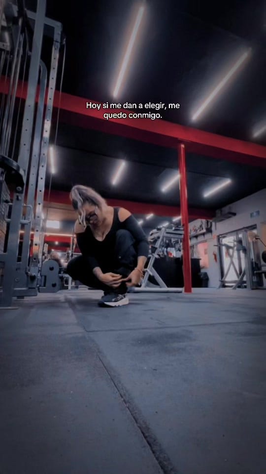 Post 1 by Luna Leon on TikTok (video)