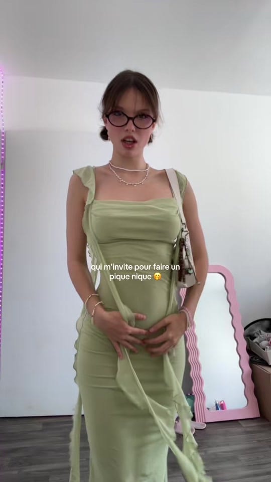 Post 4 by Louna on TikTok (video)