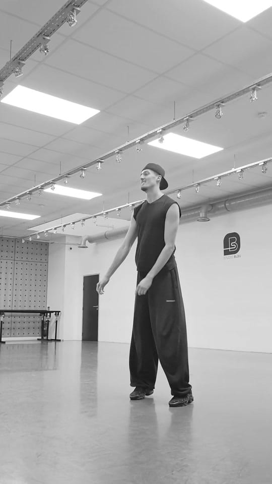Post 1 by OLEK  🖤 on TikTok (video)