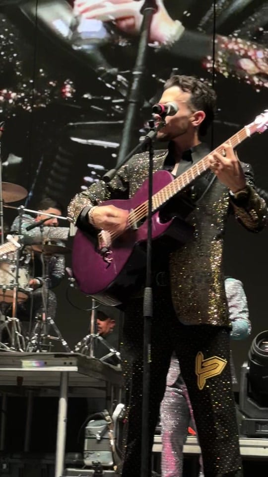 Post 4 by Rolitas on TikTok (video)