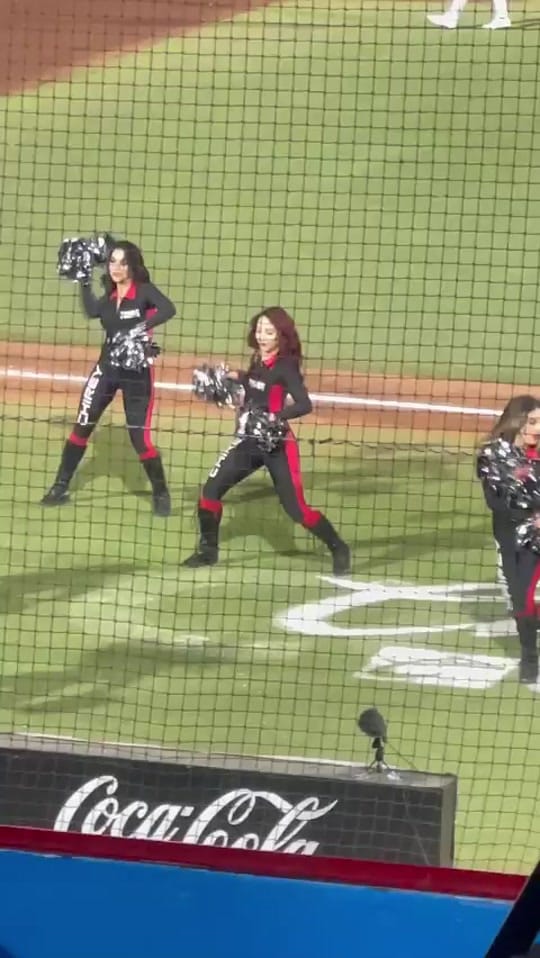 Post 2 by Reyna Valencia on TikTok (video)