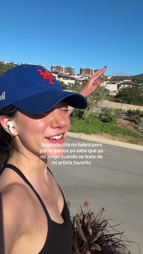 Post 4 by vaneepl on TikTok (video)