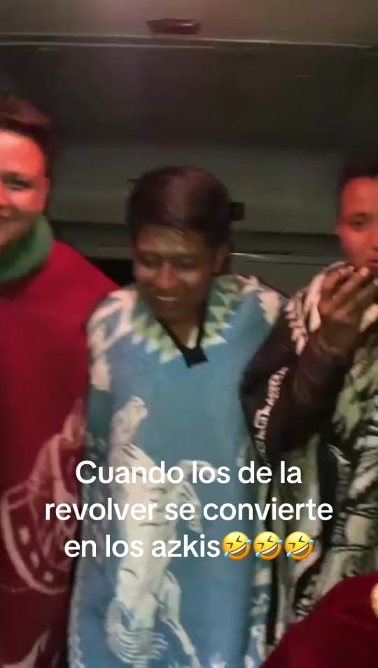 Post 2 by BandaRevolverOficial on TikTok (video)