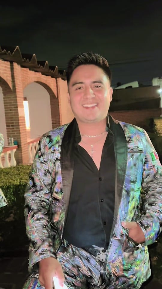Post 5 by BandaRevolverOficial on TikTok (video)
