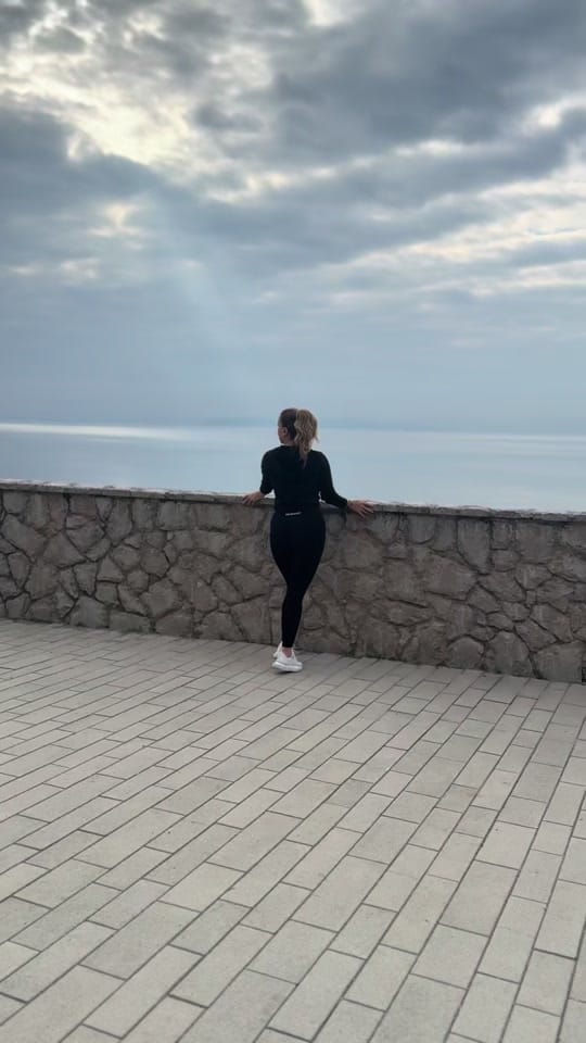 Post 9 by Nives Celsius on TikTok (video)