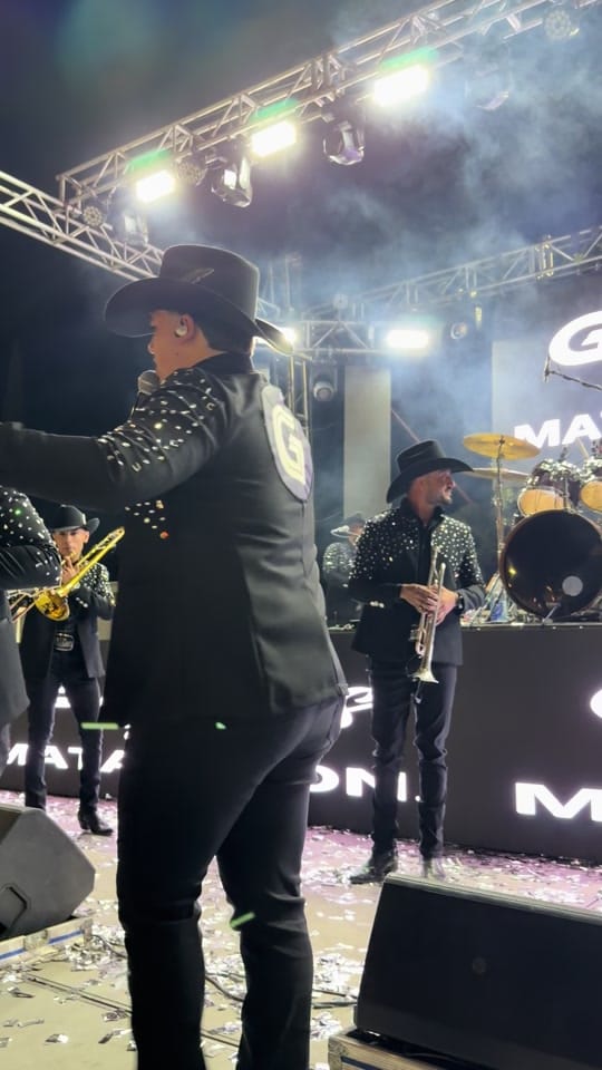 Post 7 by Grupo La Grilla on TikTok (video)
