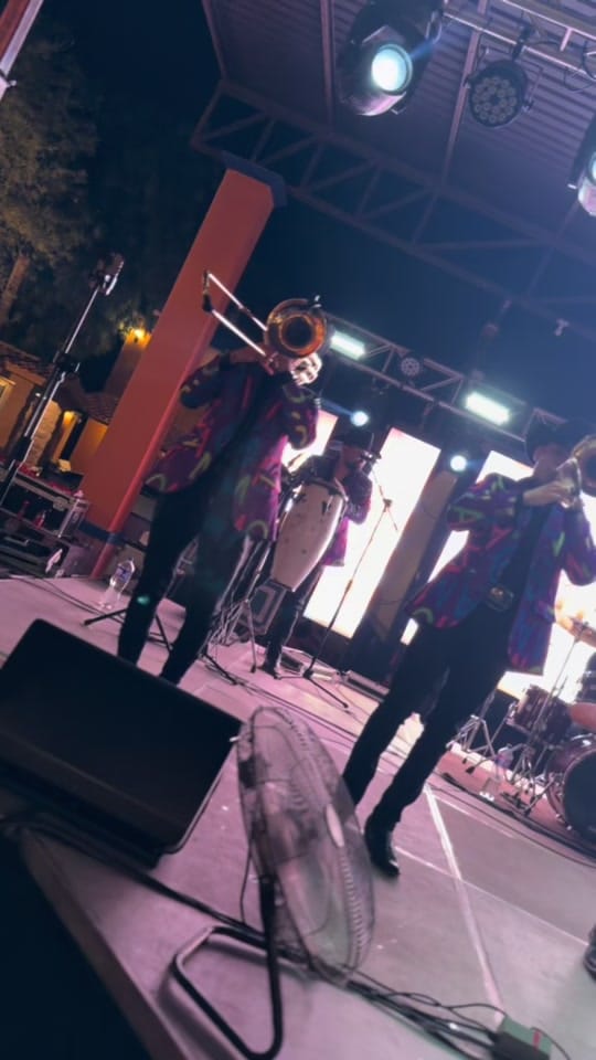 Post 6 by Grupo La Grilla on TikTok (video)