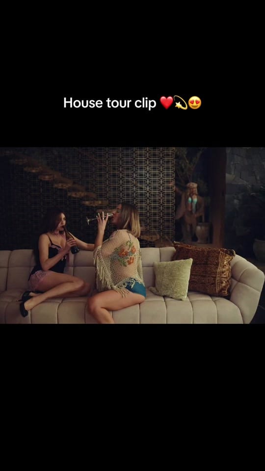 Post 8 by universalmusicfr on TikTok (video)